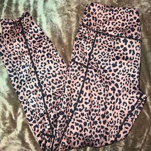 Leopard Leggings sz XL w/ pockets
